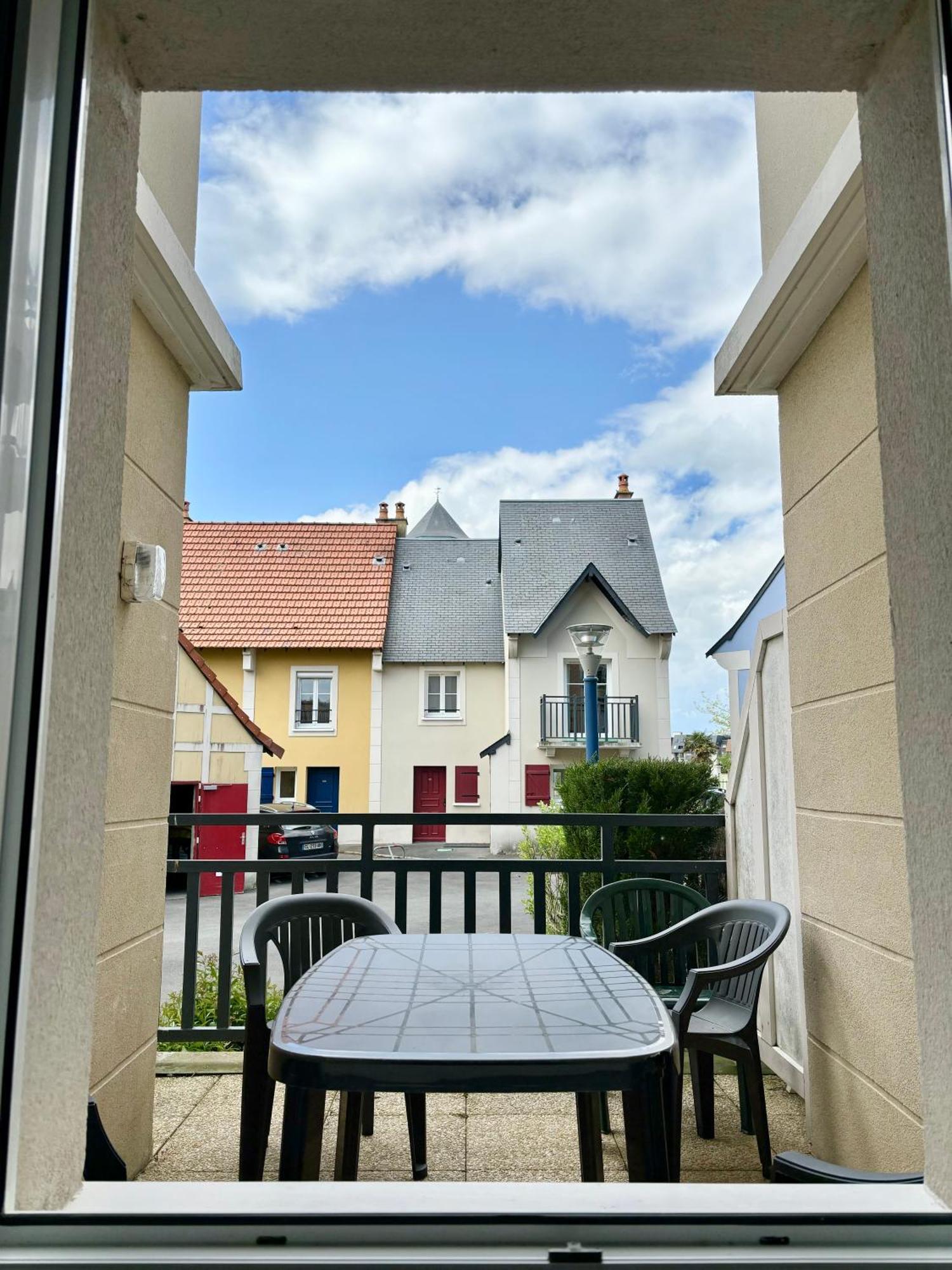 Port-Guillaume, résidence de vacances avec mer&piscine Dives-sur-Mer Extérieur photo