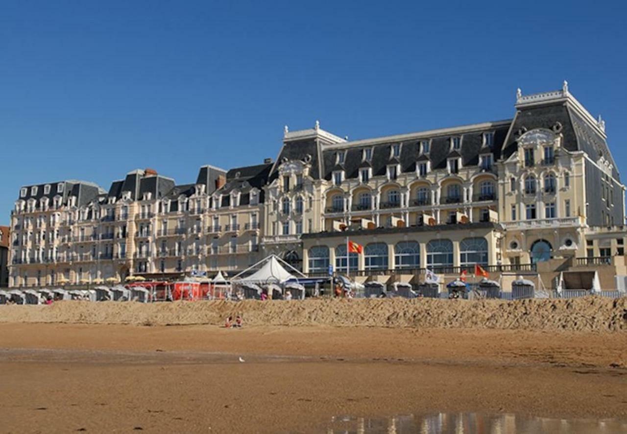 Port-Guillaume, résidence de vacances avec mer&piscine Dives-sur-Mer Extérieur photo