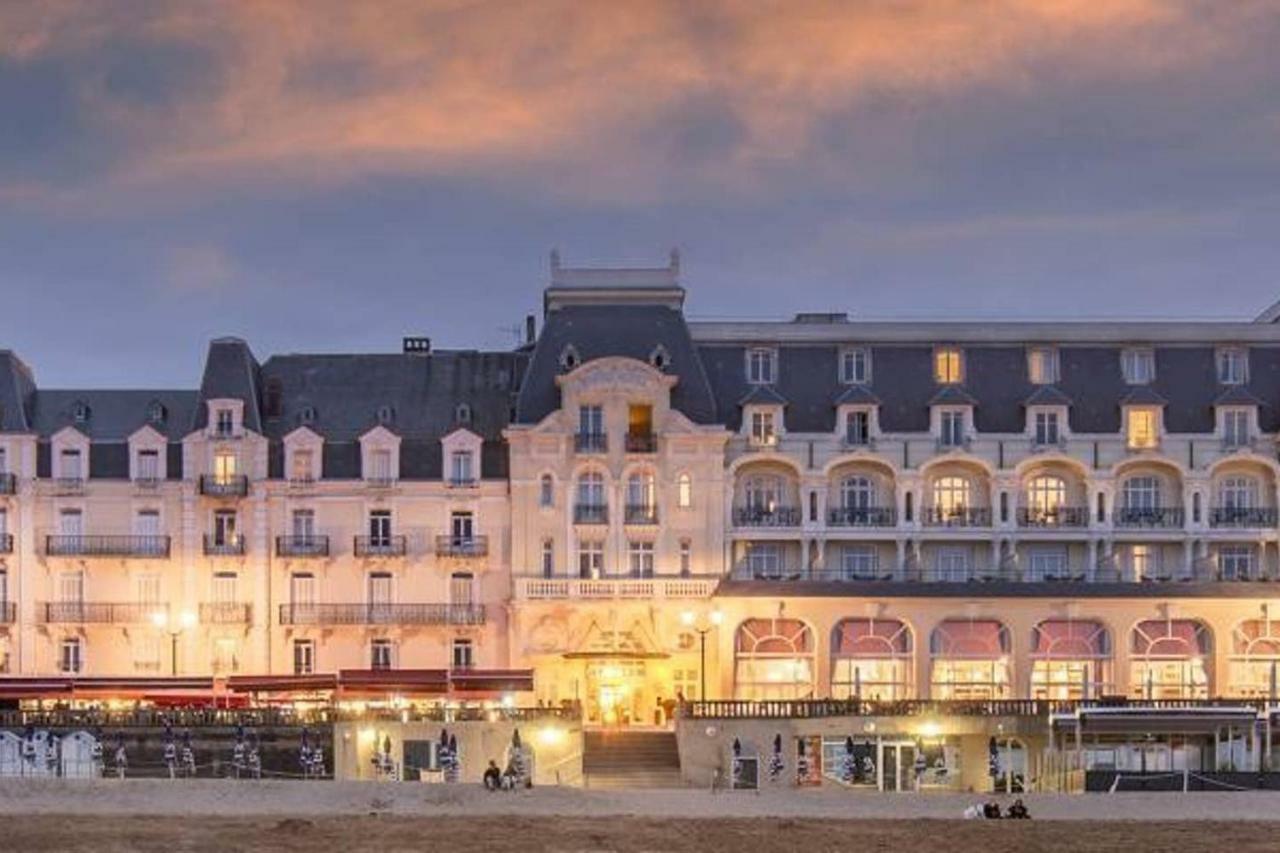 Port-Guillaume, résidence de vacances avec mer&piscine Dives-sur-Mer Extérieur photo